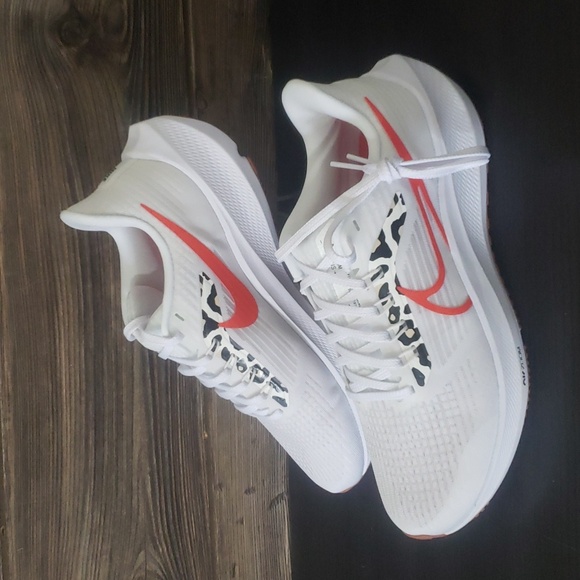 Nike Shoes - New Nike Air Zoom Pegasus 39 White Road Running Sneakers
